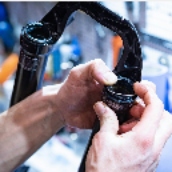 VRデザイン研究所、製造現場の課題を解決する「LegacyLink XR」提供開始